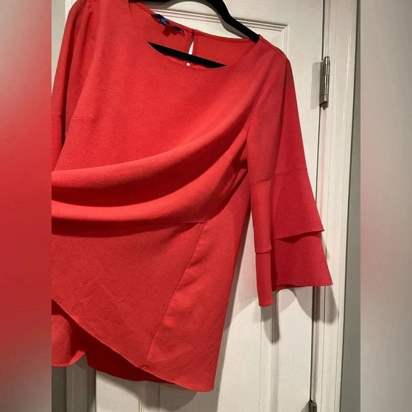 Apt 9 Pink Asymmetrical Tiered Top 3/4 Flare Sleeve Button Keyhole Back Size M - Picture 5 of 11